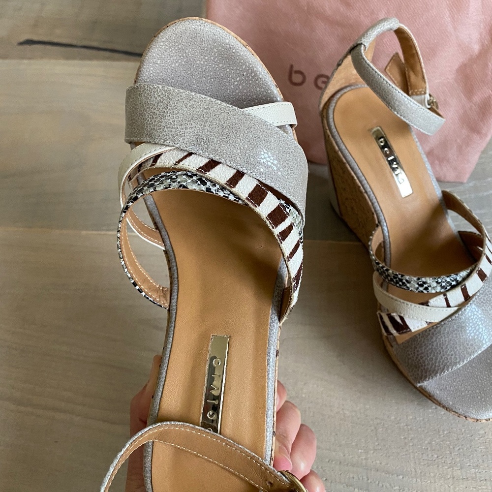 Leather wedge sandals